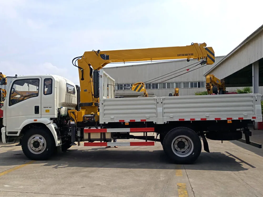 Howo Light Crane Truck
