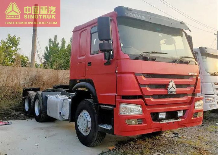 Good Quality 10 tires Howo Tractor Truck 371HP 375 HP 