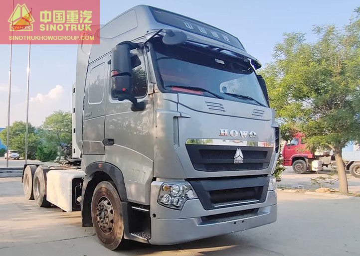 Hot Sale Heavy Duty Used SINOTRUK T7H Howo Trucks 6x4 Second Hand for sale Tractor Truck 