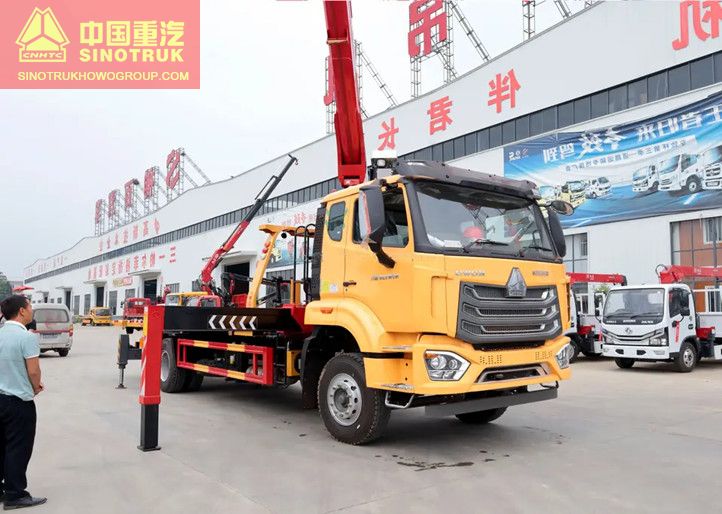 Howo 4x2 Wrecker Truck With Crane 7Ton 8Ton 10Ton Stiff Boom Crane Flatbed Truck Wrecker Tow Truck F